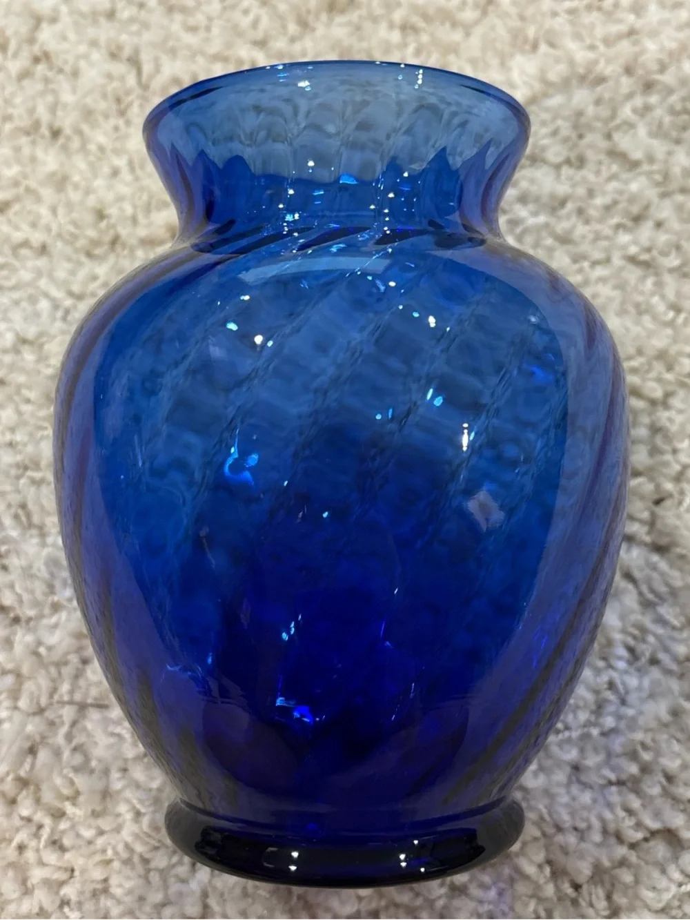 Vintage 1990s Indiana Glass Illusions Cobalt Blue Swirl Clear Glass Vase 6.5”